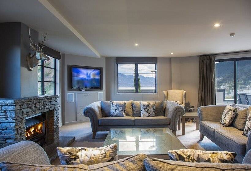 1 Bedroom Penthouse Apartment, The Glebe Apartments