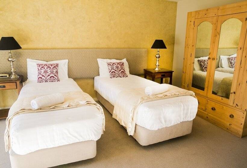 اتاق پنت هاوس, The Glebe Apartments