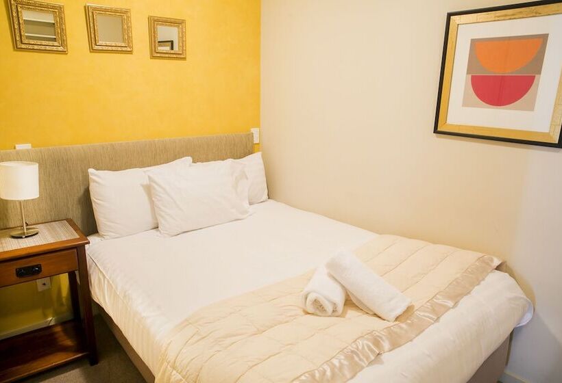 اتاق پنت هاوس, The Glebe Apartments