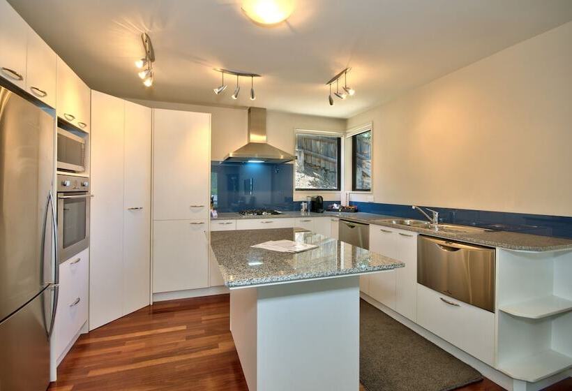 آپارتمان 3 خوابه, The Glebe Apartments