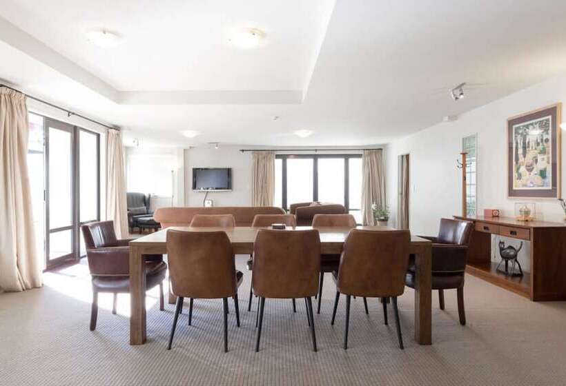 Апартаменты 4 Спальни, The Glebe Apartments