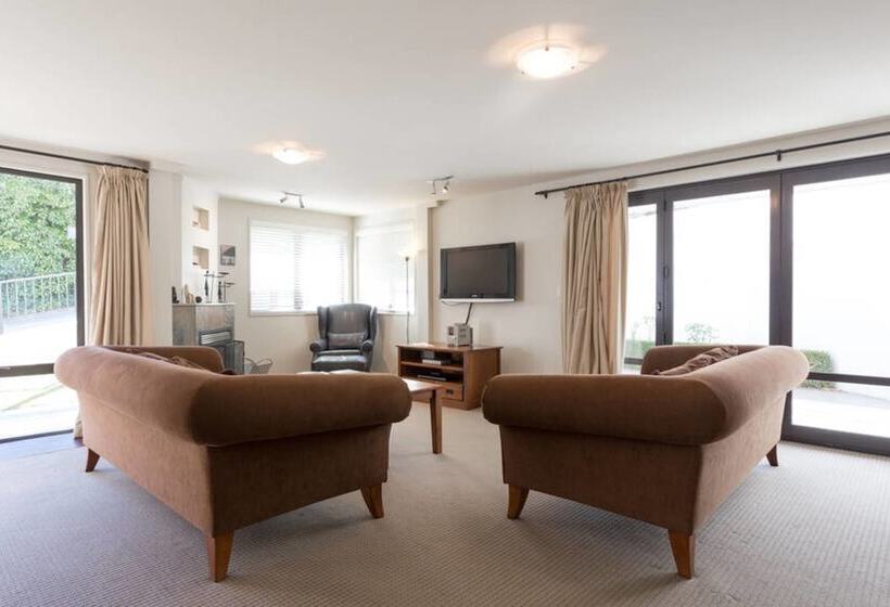 آپارتمان 4 خوابه, The Glebe Apartments