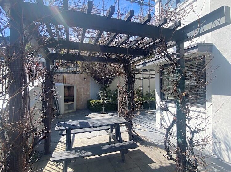 آپارتمان 4 خوابه, The Glebe Apartments