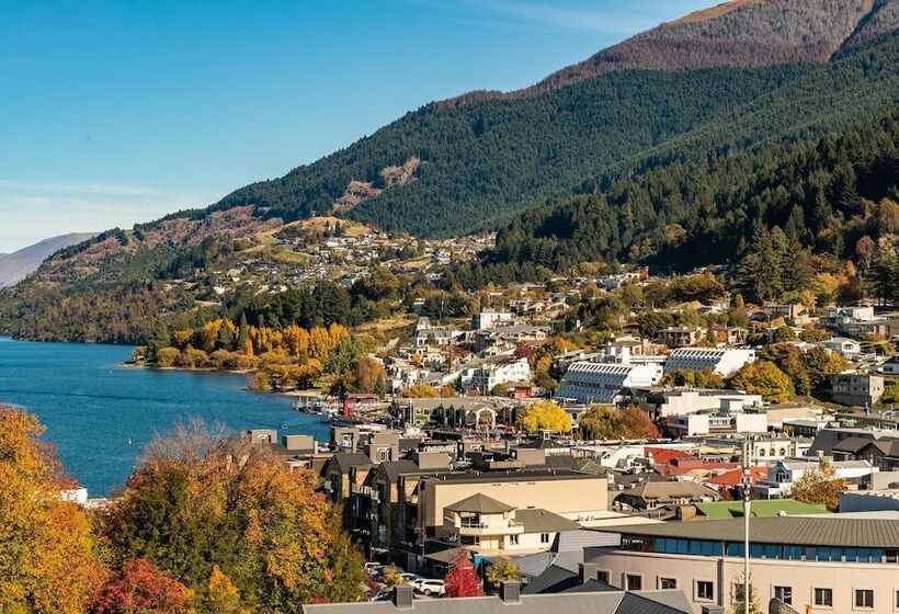 1 Bedroom Penthouse Apartment, The Glebe Apartments