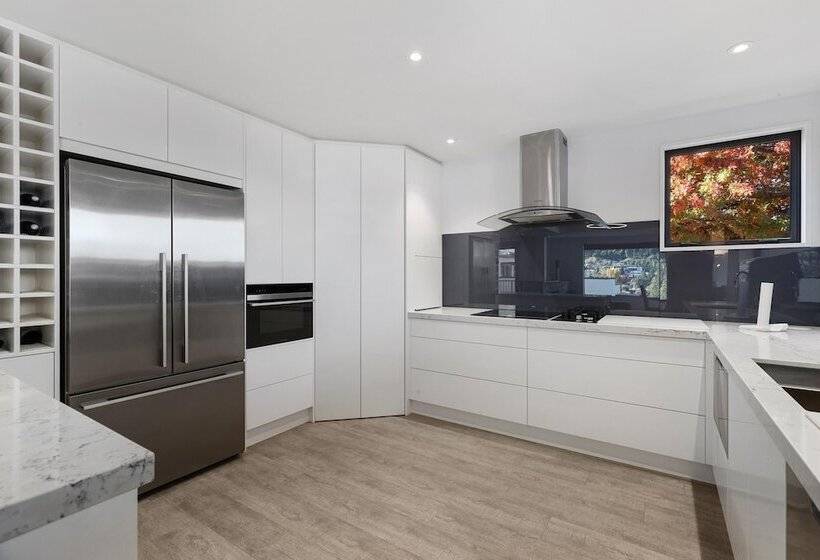 1 Bedroom Penthouse Apartment, The Glebe Apartments