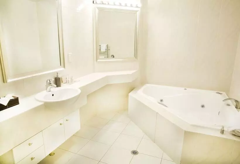 اتاق پنت هاوس, The Glebe Apartments