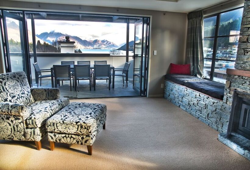 اتاق پنت هاوس, The Glebe Apartments