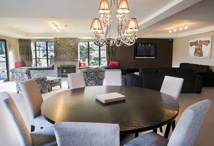 اتاق پنت هاوس, The Glebe Apartments