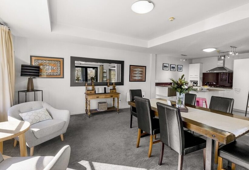 Апартаменты 3 Спальни, The Glebe Apartments