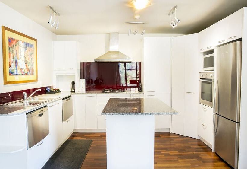 Апартаменты 4 Спальни, The Glebe Apartments