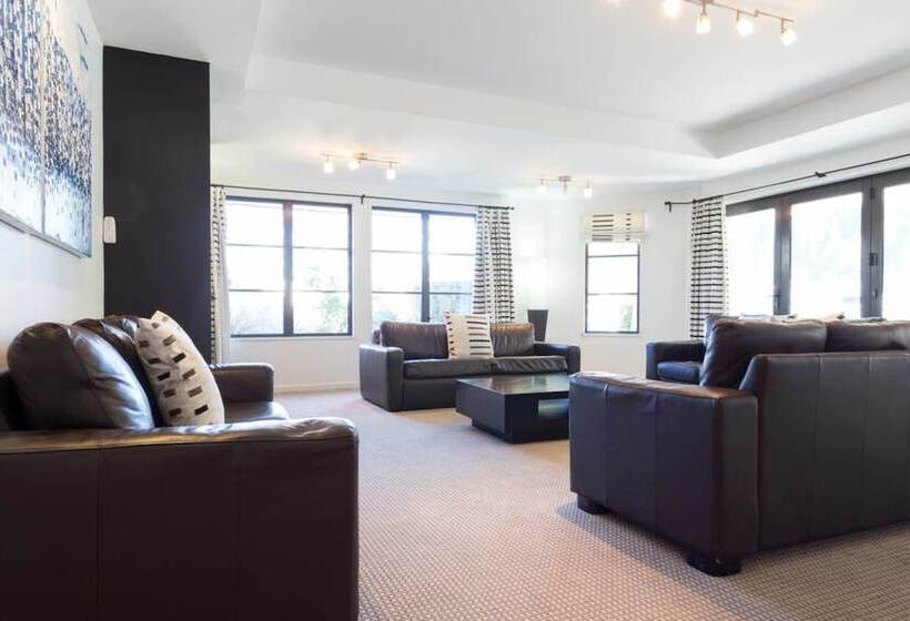 آپارتمان 4 خوابه, The Glebe Apartments