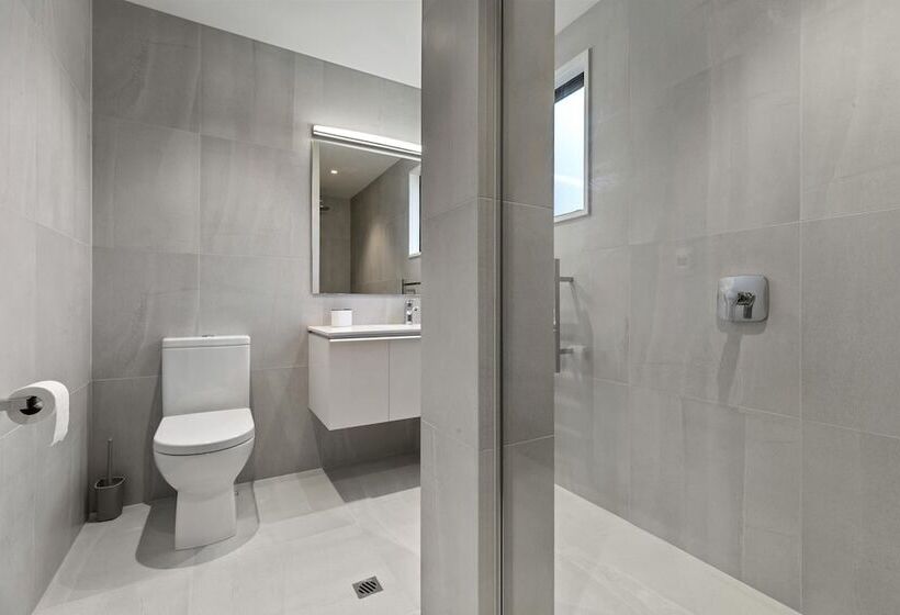 1 Bedroom Penthouse Apartment, The Glebe Apartments