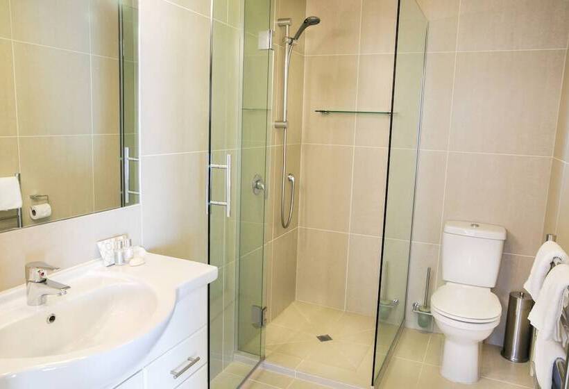 اتاق پنت هاوس, The Glebe Apartments