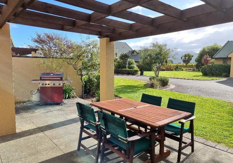 דירת שני חדרים, Vintner S Retreat