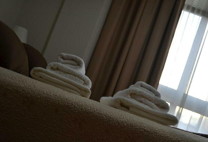 带共用浴室的标准房间, Pensión O Camiño