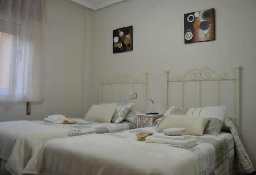 带共用浴室的标准房间, Pensión O Camiño