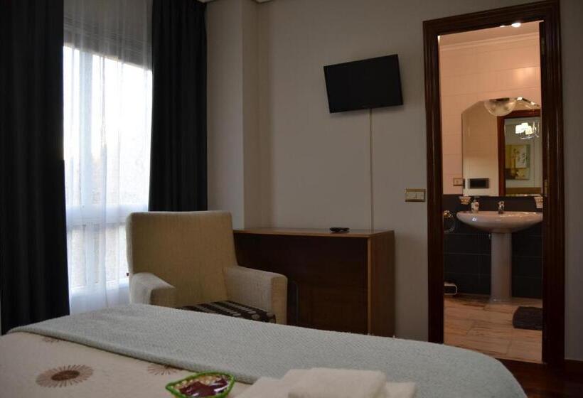 标准间, Pensión O Camiño