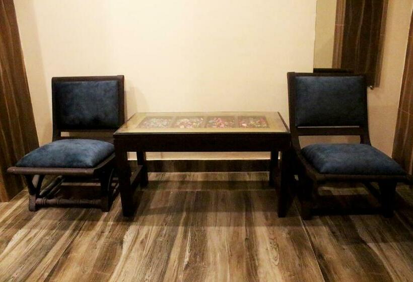 غرفة قياسية سرير كينج, Ganga Heights At Harkipauri Road