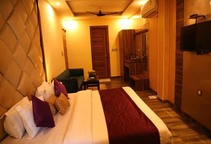 غرفة قياسية سرير كينج, Ganga Heights At Harkipauri Road