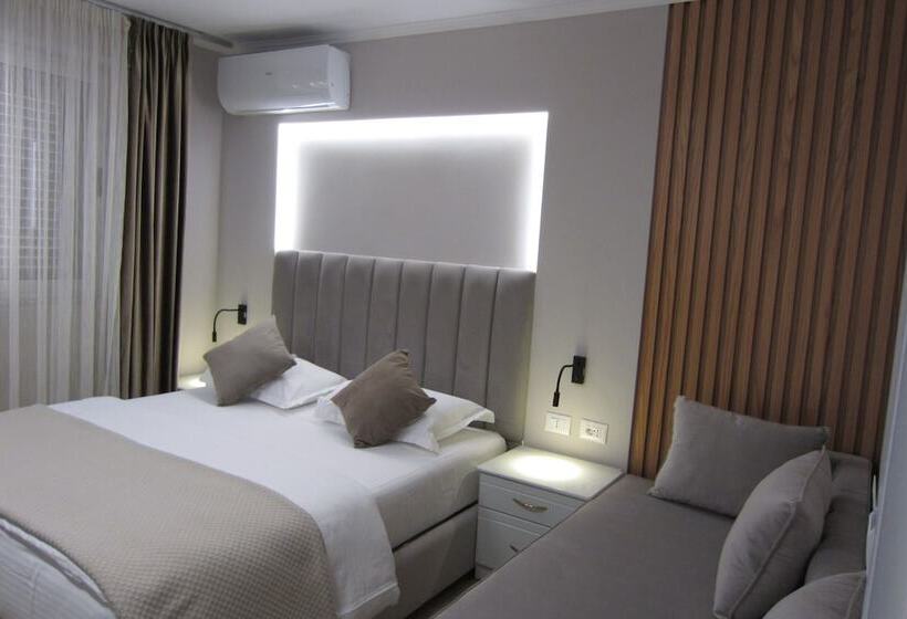 חדר סטנדרט, Freddy S