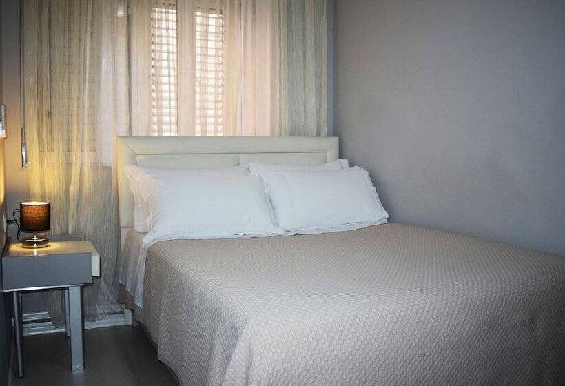 غرفة قياسية فردية, Freddy S