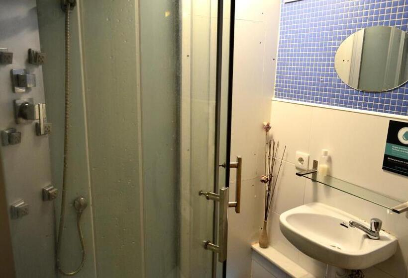 공동 객실, Albergue O Fogar De Teodomiro