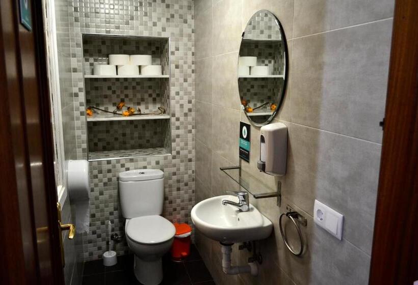 스탠다드 4인용 룸 공용 욕실, Albergue O Fogar De Teodomiro