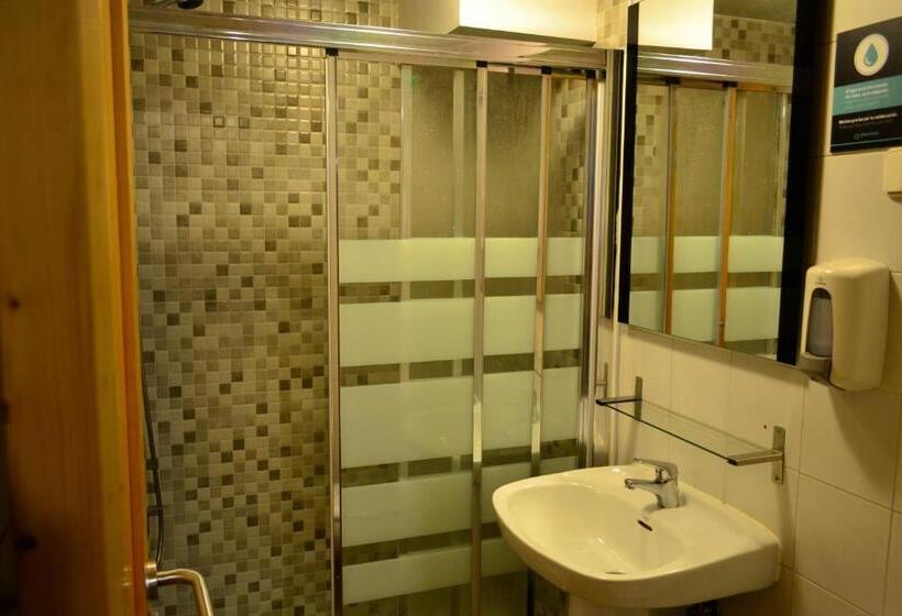 Номер Стандарт Четырехместный Совместный Санузел, Albergue O Fogar De Teodomiro