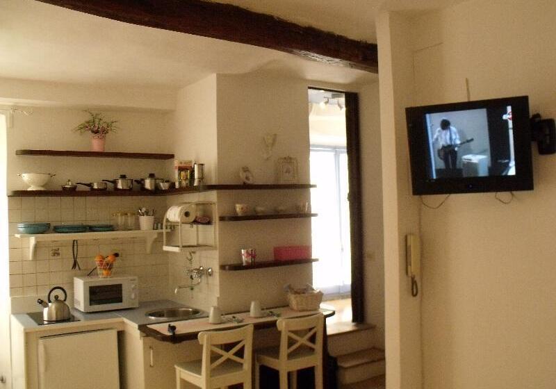 스탠다드 스튜디오, B&b Ventisei Scalini A Trastevere