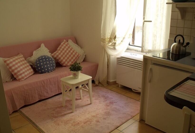 스탠다드 스튜디오, B&b Ventisei Scalini A Trastevere