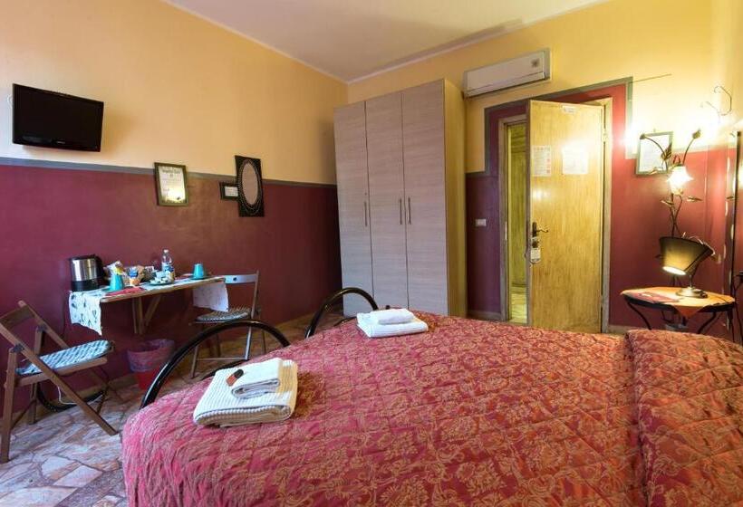 اتاق استاندارد سه تخته با سرویس بهداشتی مشترک, Soggiorno Fortezza Fiorentina