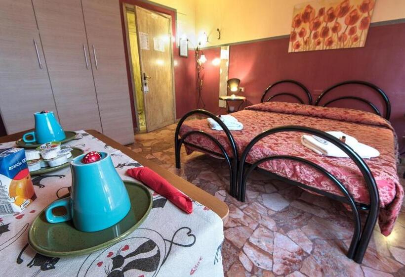 Standard room with outdoor bath, Soggiorno Fortezza Fiorentina