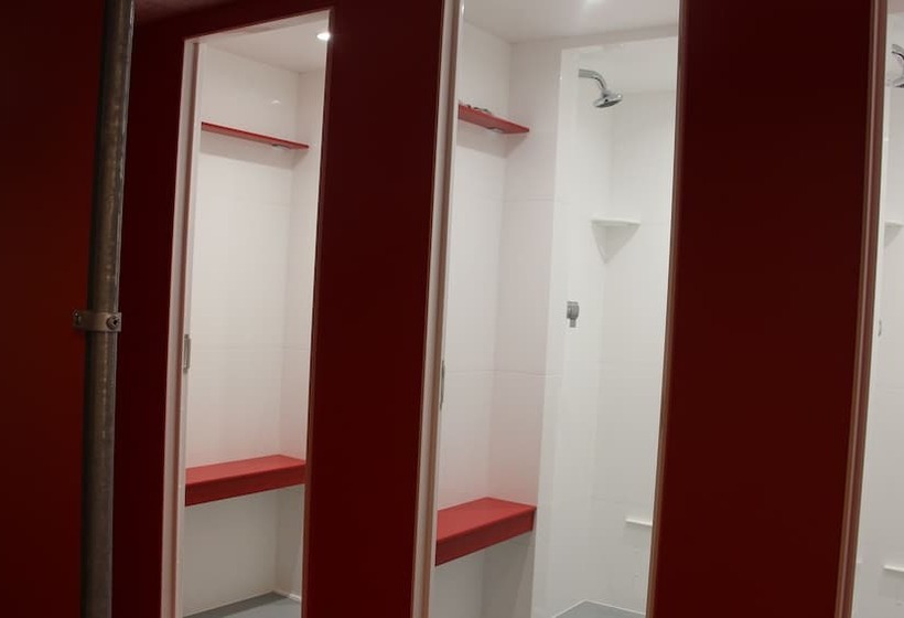공용 욕실 구비 공동 객실 내의 침대, Copenhagen Downtown Hostel