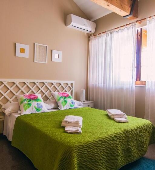 Номер Стандарт, Hostal El Convent De Moncada
