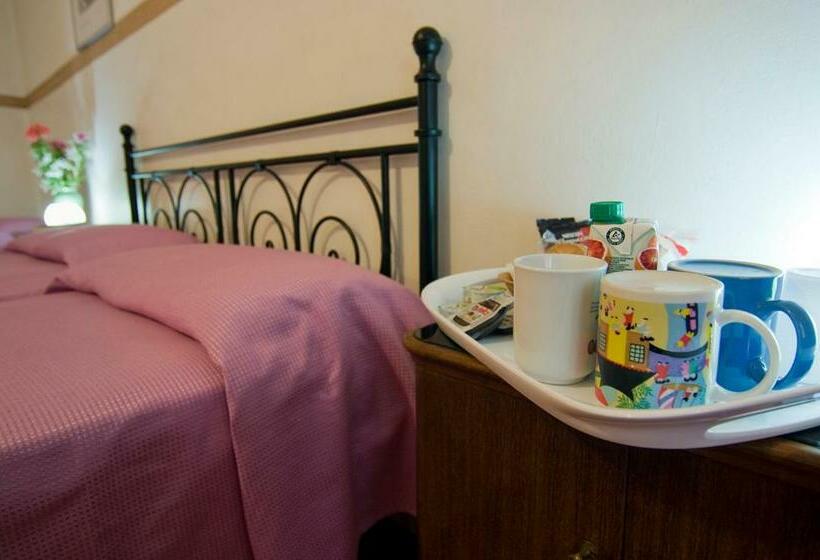 اتاق چهار تخته با دستشویی مشترک, Soggiorno Primavera