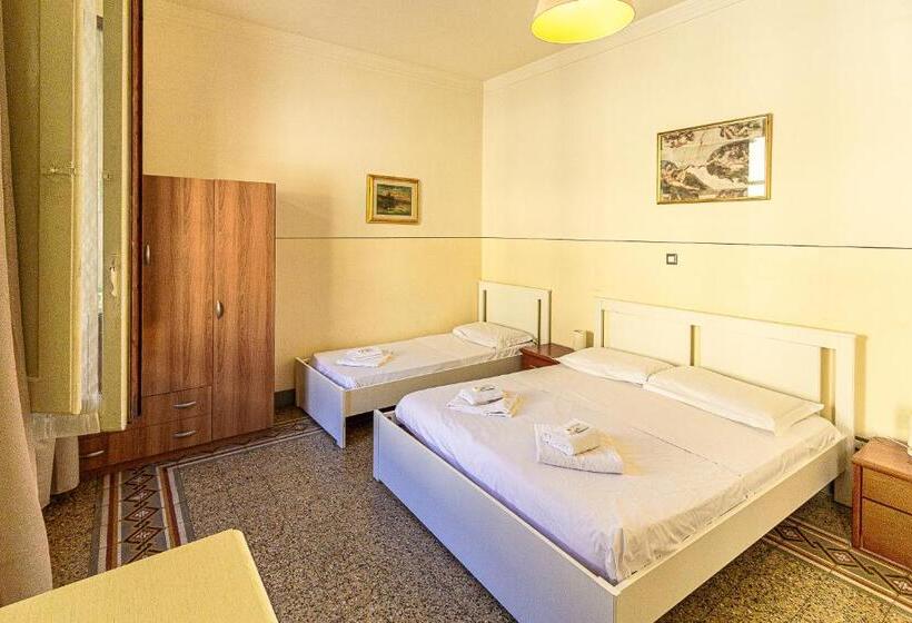 اتاق استاندارد سه تخته با سرویس بهداشتی مشترک, Soggiorno Primavera