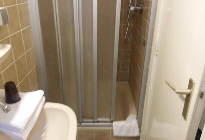 스탠다드 싱글 룸, Baan