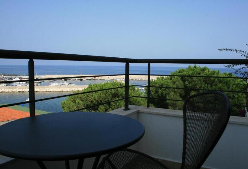 חדר סופריור עם נוף לים ומרפסת, Cala Luna