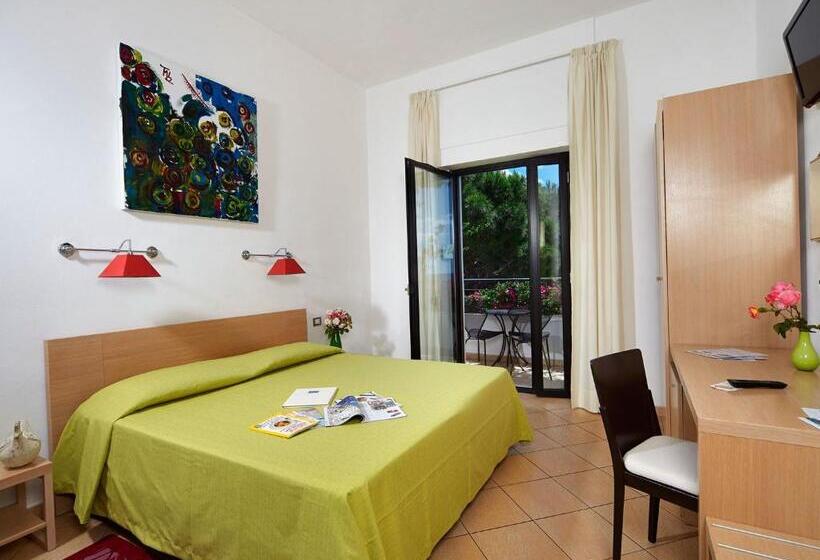 חדר סופריור עם נוף לים ומרפסת, Cala Luna