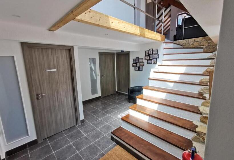 חדר משפחתי, G3 Gamboa Beach Houses