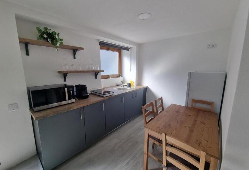 סטודיו משפחתי, G3 Gamboa Beach Houses