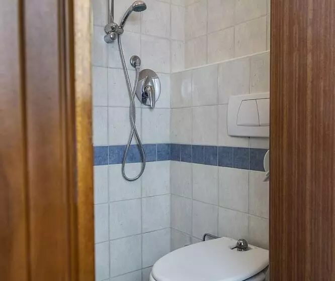 Standard Kolmen Hengen Huone, Haway