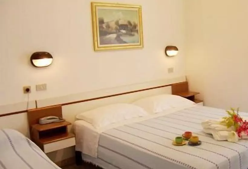 Standard Kolmen Hengen Huone, Haway