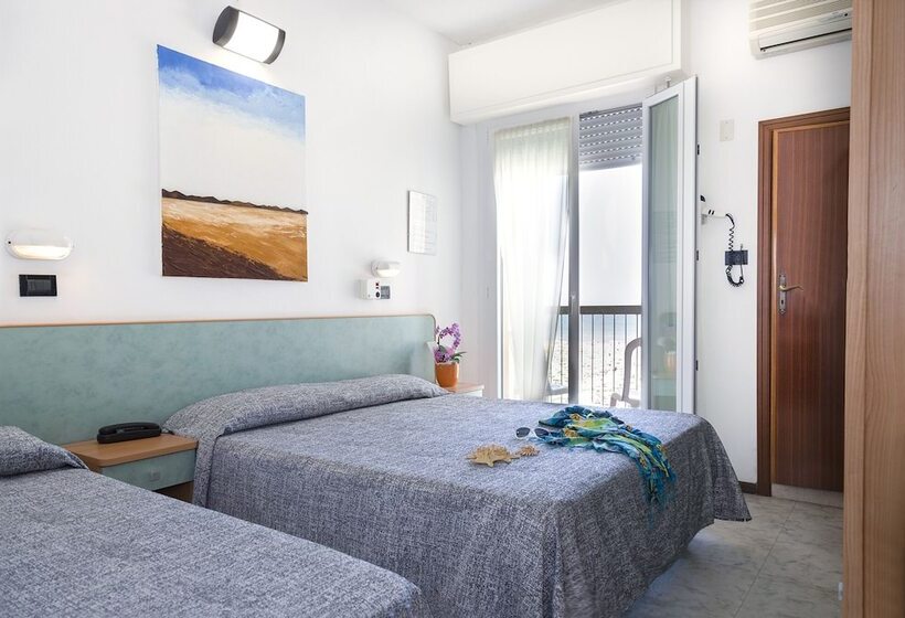 Номер Стандарт Трехместный, Haway