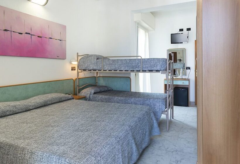 Четырехместный Номер Стандарт, Haway