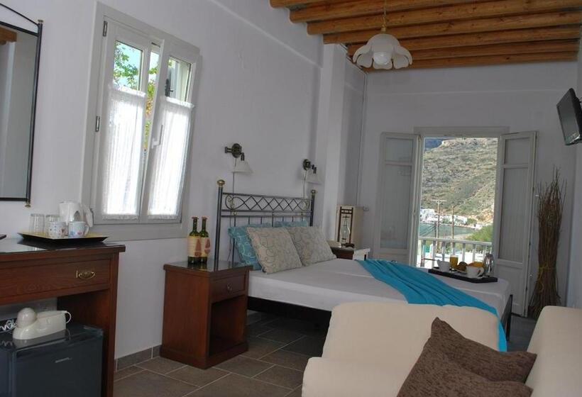 Triple Room Sea View, Myrto