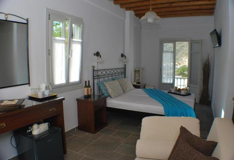 Triple Room Sea View, Myrto