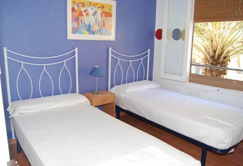 اتاق استاندارد با سرویس بهداشتی مشترک, Russafa Youth Hostel