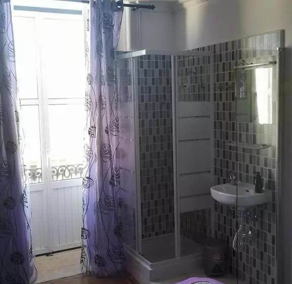 اتاق خانوادگی, Residencial S Juliao Al