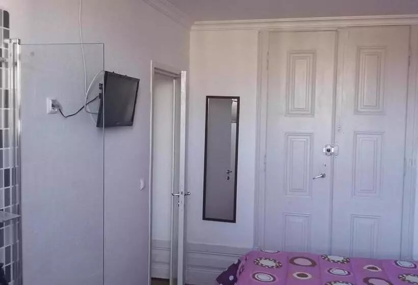 اتاق خانوادگی, Residencial S Juliao Al